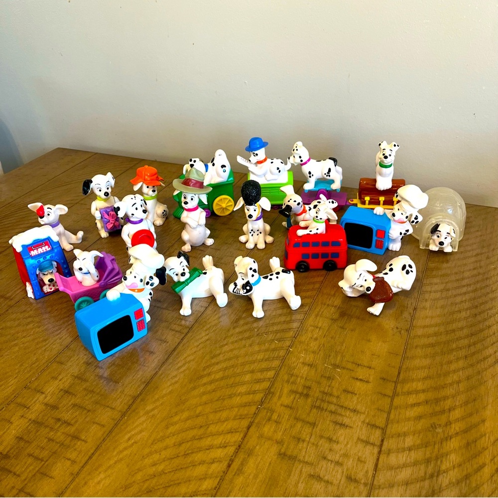 Vintage 101 Dalmatians Figures 20 total
